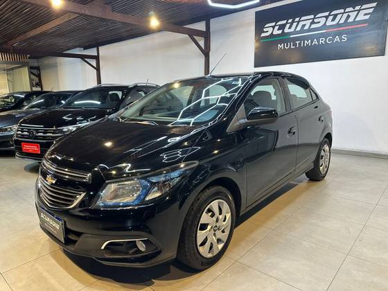 CHEVROLET ONIX 1.4 MPFI LT 8V FLEX 4P MANUAL CHEVROLET ONIX 1.4 MPFI LT 8V FLEX 4P MANUAL